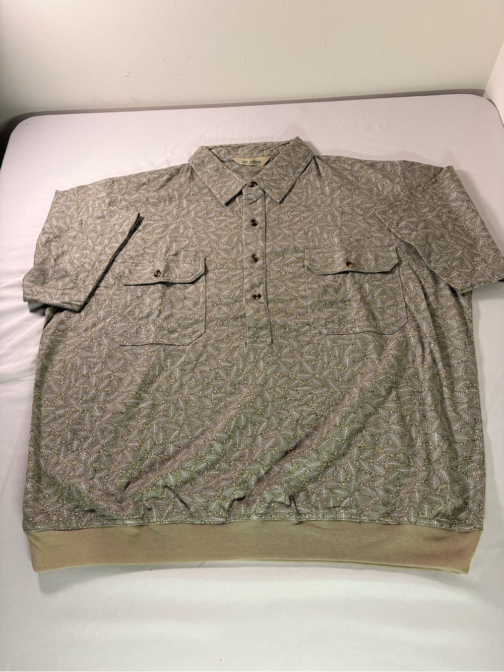 Haband Men's Short Sleeve Polo in Light Beige Geometric Print( ub2)